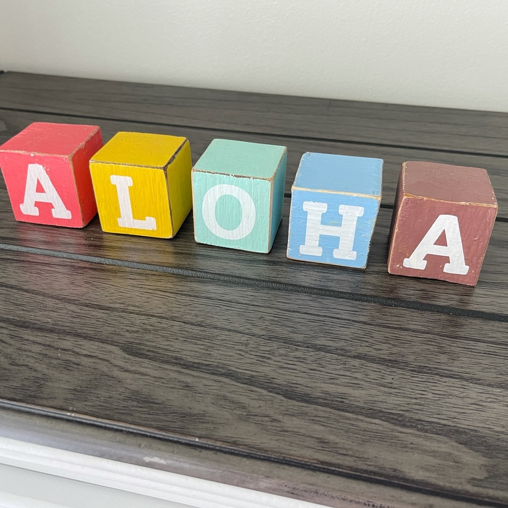 Aloha Block Decor - Picture 4 of 5